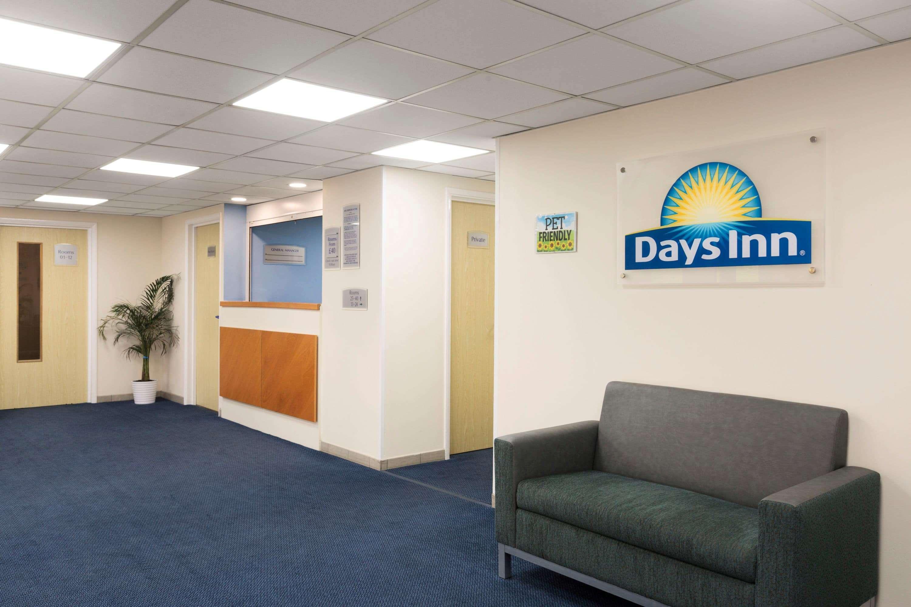 Days Inn Sutton Scotney South Dış mekan fotoğraf