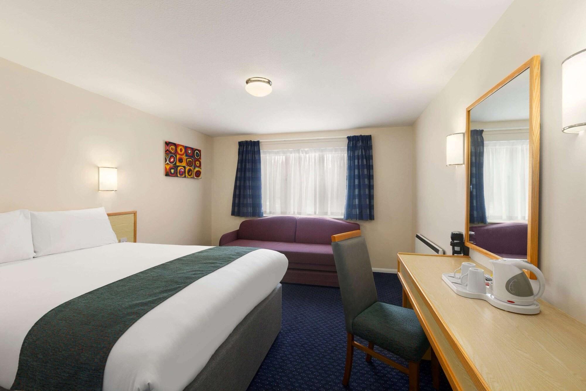 Days Inn Sutton Scotney South Dış mekan fotoğraf